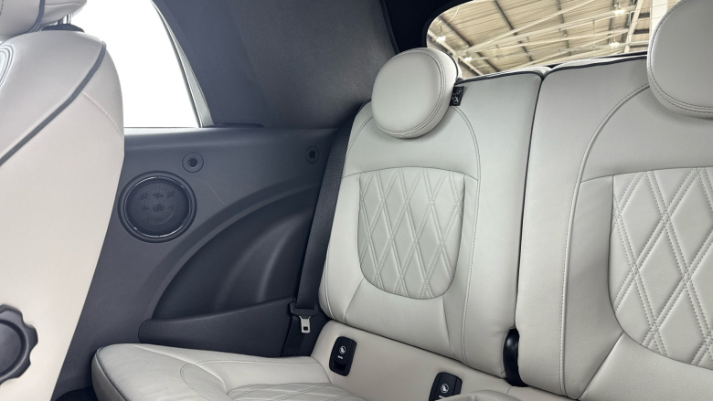 MINI Cooper 1.5 C Classic [Level 2] 3dr Auto Petrol Hatchback